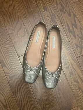 Silver Square-Toe Ballet Flats with Bow